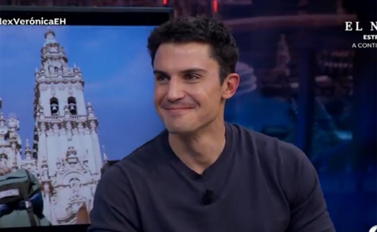 Álex González llama la atención por su talento para imitar a David